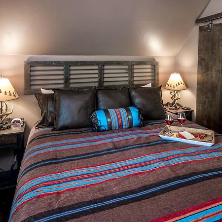 Fifth Dimension, 2 Bedrooms, Wifi, Hot Tub, Game Table, Grill, Sleeps 4 รุยโดโซ ภายนอก รูปภาพ
